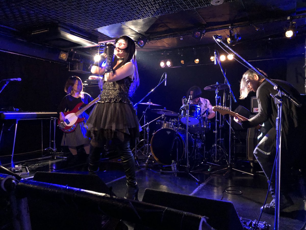 synchrorium's tweet photo. 6バンド目 Avant-gardeさん(￣▽￣) https://t.co/2bI05Fy5DW https://t.co/Y9zUXkoCdj