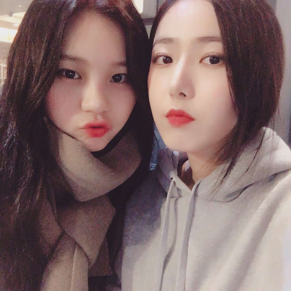GFriendSnaps's tweet photo. [G-FRIEND INSTAGRAM(4P)] gfriendofficial: #띤스타그램 연결이 너무 끊겨서 슬픈 막냉이들😢오늘은 이... 4/4P https://t.co/S5XsF3U32l #kpopsnaps https://t.co/7WpXSNviE8
