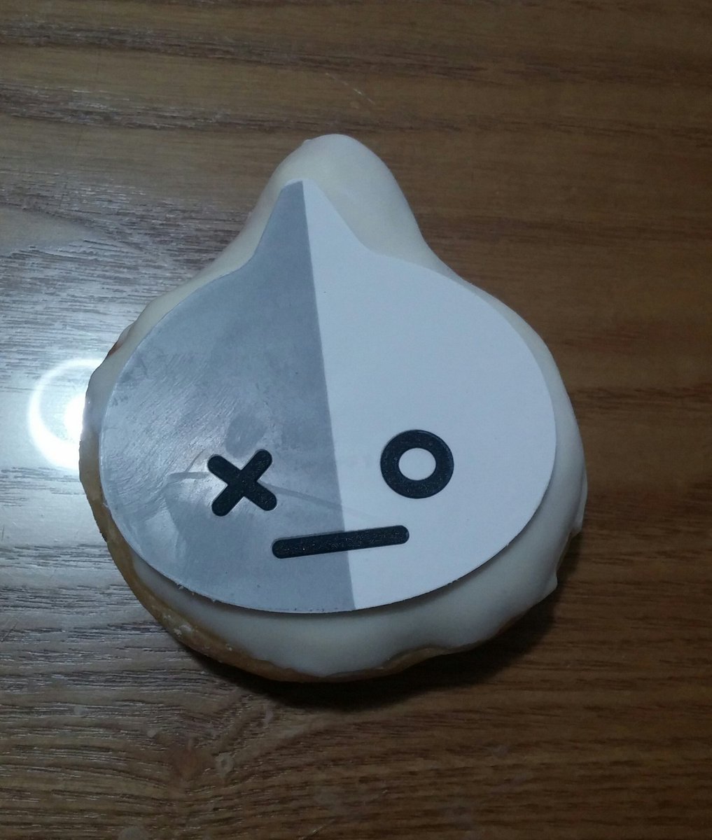 TOONG_YI's tweet photo. 우주로봇 VAN from 던킨도너츠

1900원

#dunkindonuts #BT21 https://t.co/erd1756L4a