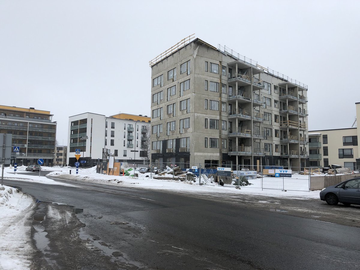 SibboKD's tweet photo. Söndagspromenad i #Nickby för att observera hur centrumbilden förändras i #Sibbo https://t.co/JZnyblvTGP