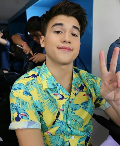 markuspaularob's tweet photo. Fresh looking! ya'll who can do it better? congrats! @markusrpaterson stay grounded ⚡❤ ©kevininciso #StarMagicCircle2018 https://t.co/RvZsPIHTFH