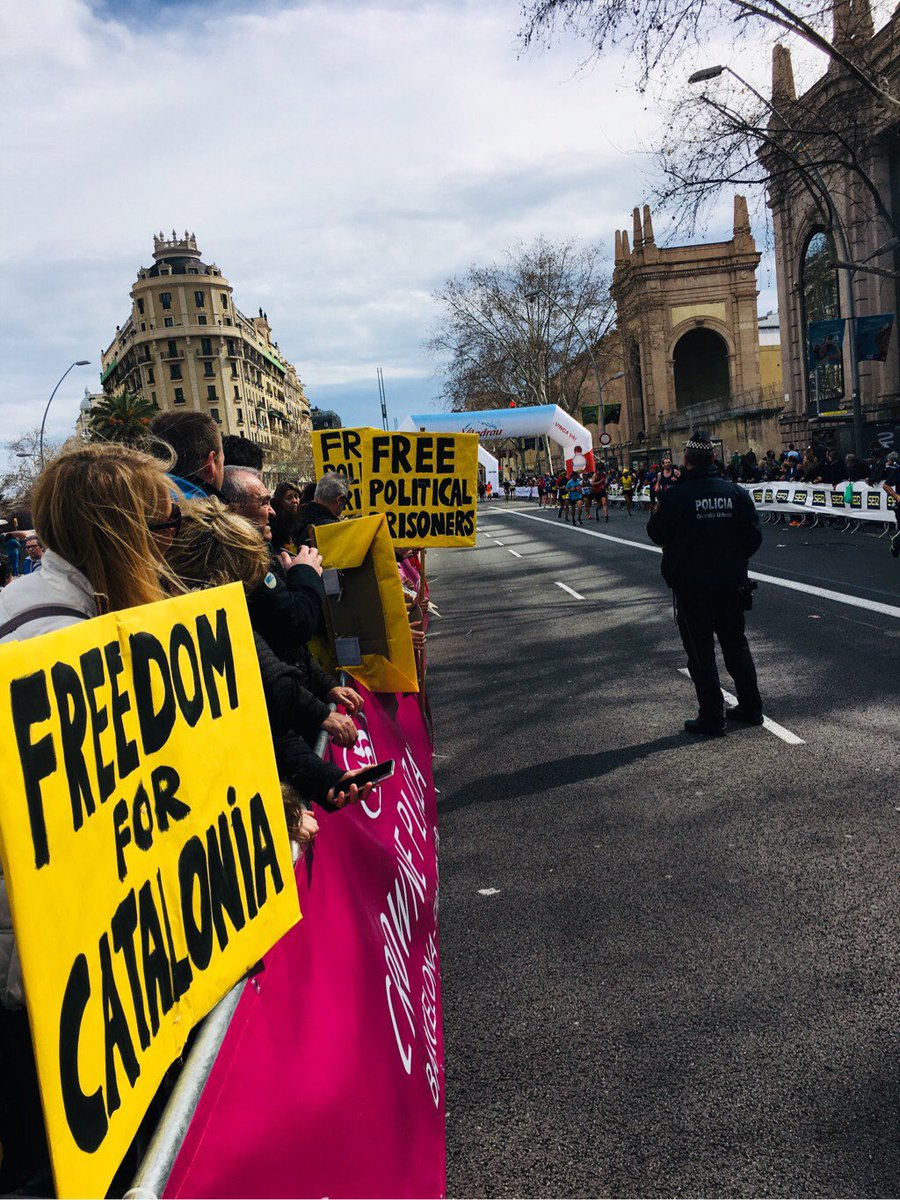 Que ho sàpiga el món!

A Espanya, al S.XXI, hi ha presos polítics.

#LlibertatPresosPolítics
#FreePoliticalPrisoners 
#maratógroga 
#ZurichMaratoBCN