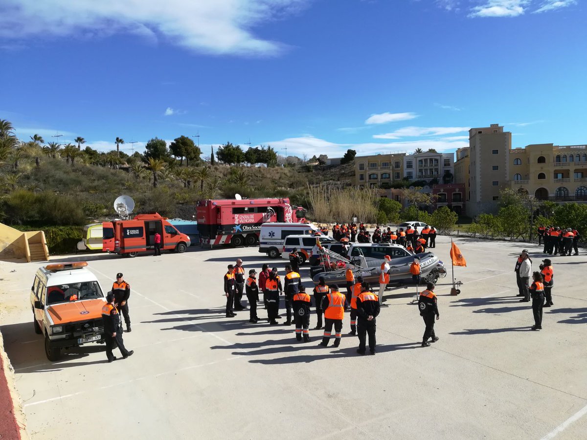 El subdirector <a href="/GVA112/">Emergències 112CV</a>, <a href="/SDGEJorsuato/">Jorge Suárez Torres</a>, clausura el #2CongrésPCivil on durant el cap de setmana s'han analitzat els reptes de més formació i especialització del voluntariat #ProteccióCivil per construir una societat millor.