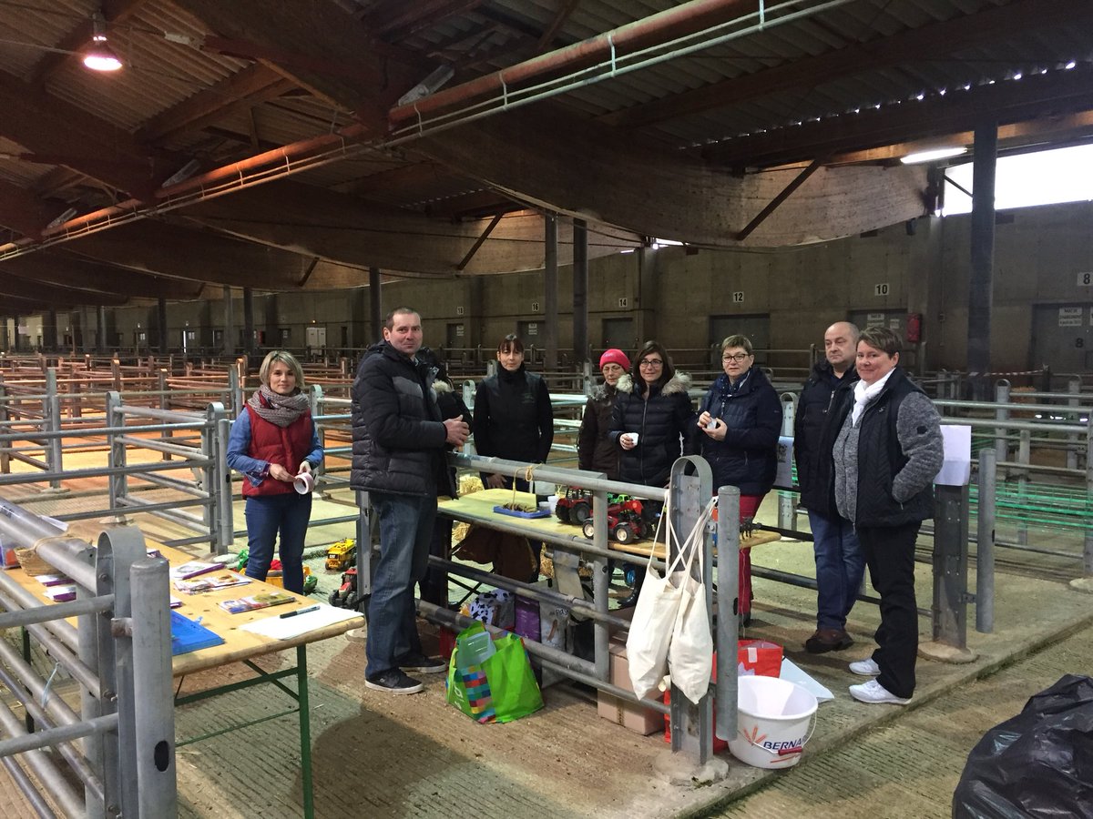 La caisse locale Vonnas - Mezeriat accompagne le « Bœuf de Pâques »
<a href="/ca_centrest/">Crédit Agricole Centre-est</a>
