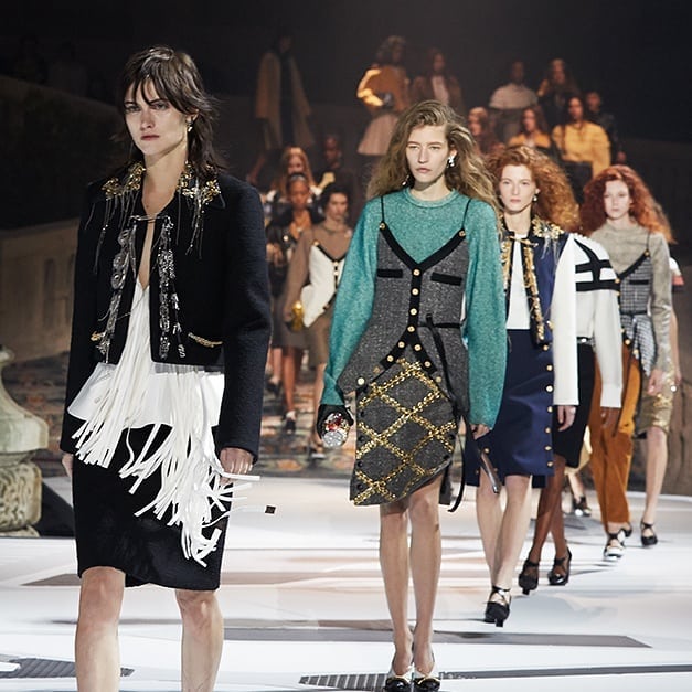 VanSabile's tweet photo. #LouisVuitton Finale. 
Watch the #LVFW18 Show by @TWNGhesquiere now at https://t.co/PkQJib4Q4u and here on Twitter. by #pauclemente210 via @c0nvey https://t.co/wOIMxqG0CW