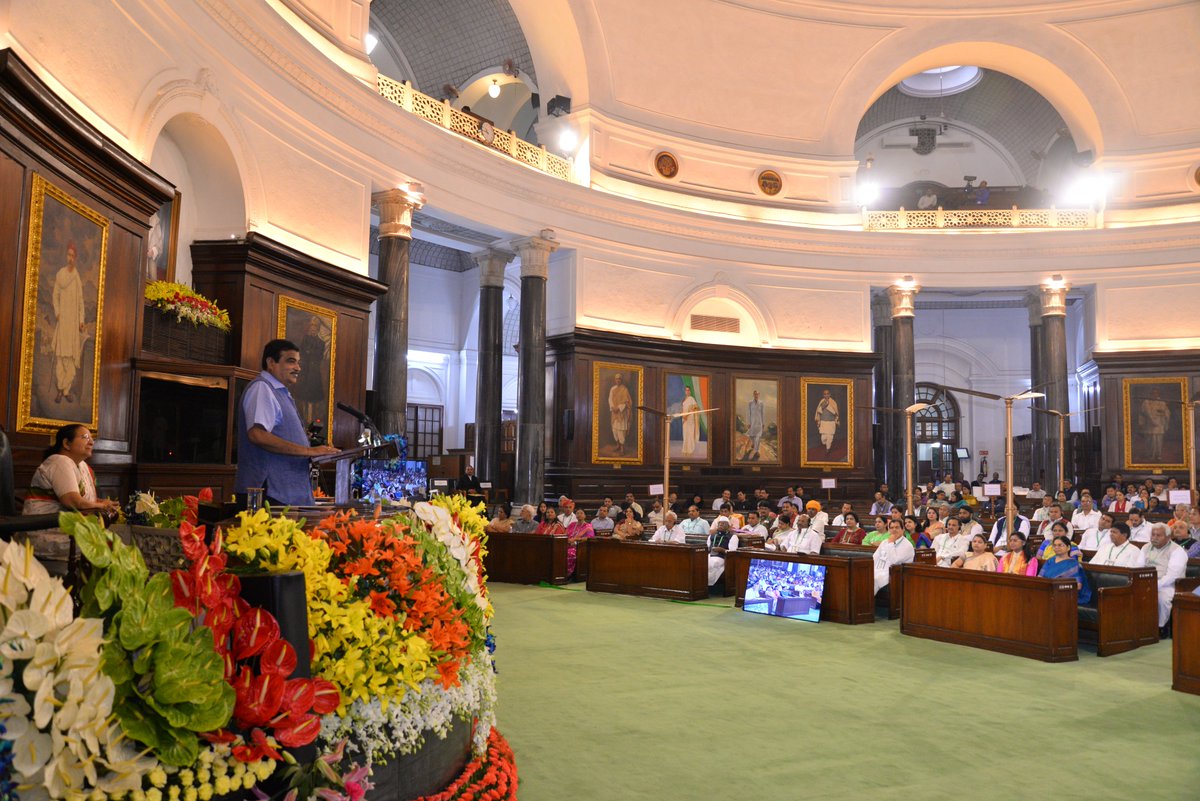 S_MahajanLS's tweet photo. Thanks to Vice President Shri @MVenkaiahNaidu ji, FM Shri @arunjaitley ji and Shri @nitin_gadkari ji for your kind presence and sharing valuable experiences with us at #NationalLegislatorsConference2018 #WeForDevelopment #NLCDelhi2018 @LokSabhaSectt @FinMinIndia @VPSecretariat https://t.co/AhLHeIcsZh