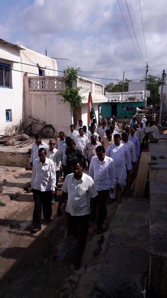 Raghave80908192's tweet photo. Res, Shri @Narendramodi called “The Tiranga Yatra” at the time he made “Tiranga Yatra” in several village’s of Muddebihal.He tried to increase patriot of nation so please provide #Muddebihal_Assembly_BJP_Ticket
@santhoshbjp https://t.co/S3UPkKcoBi