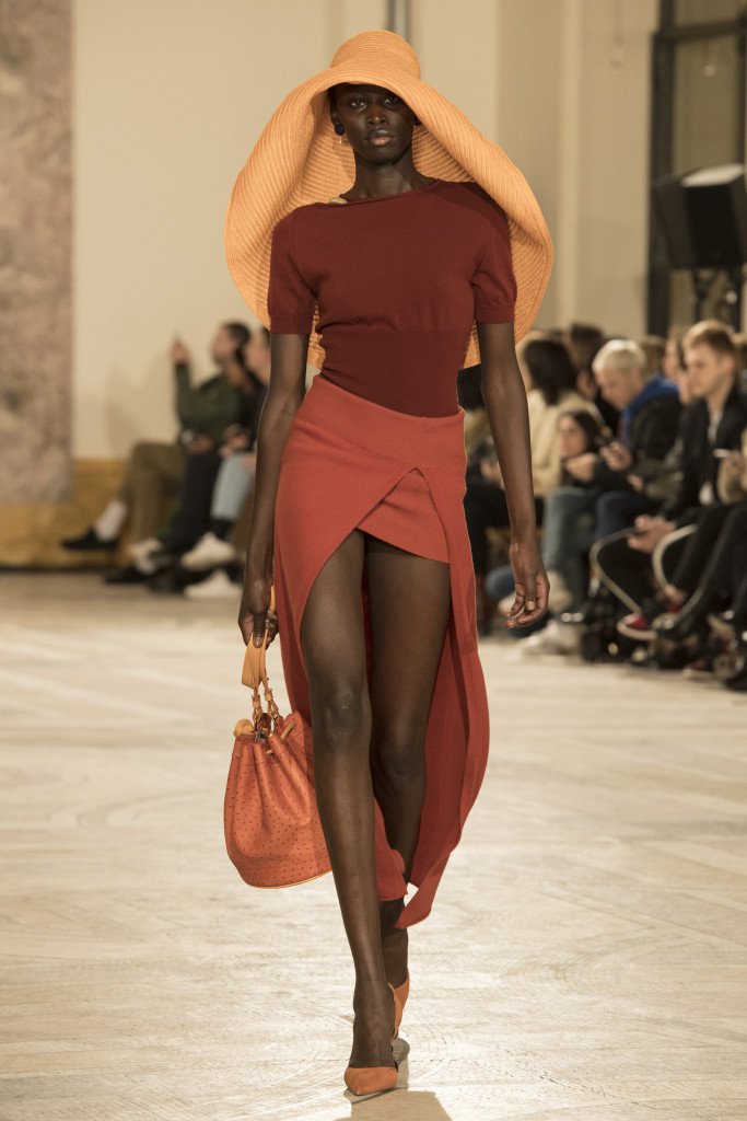 Le Fashion Post tweet media