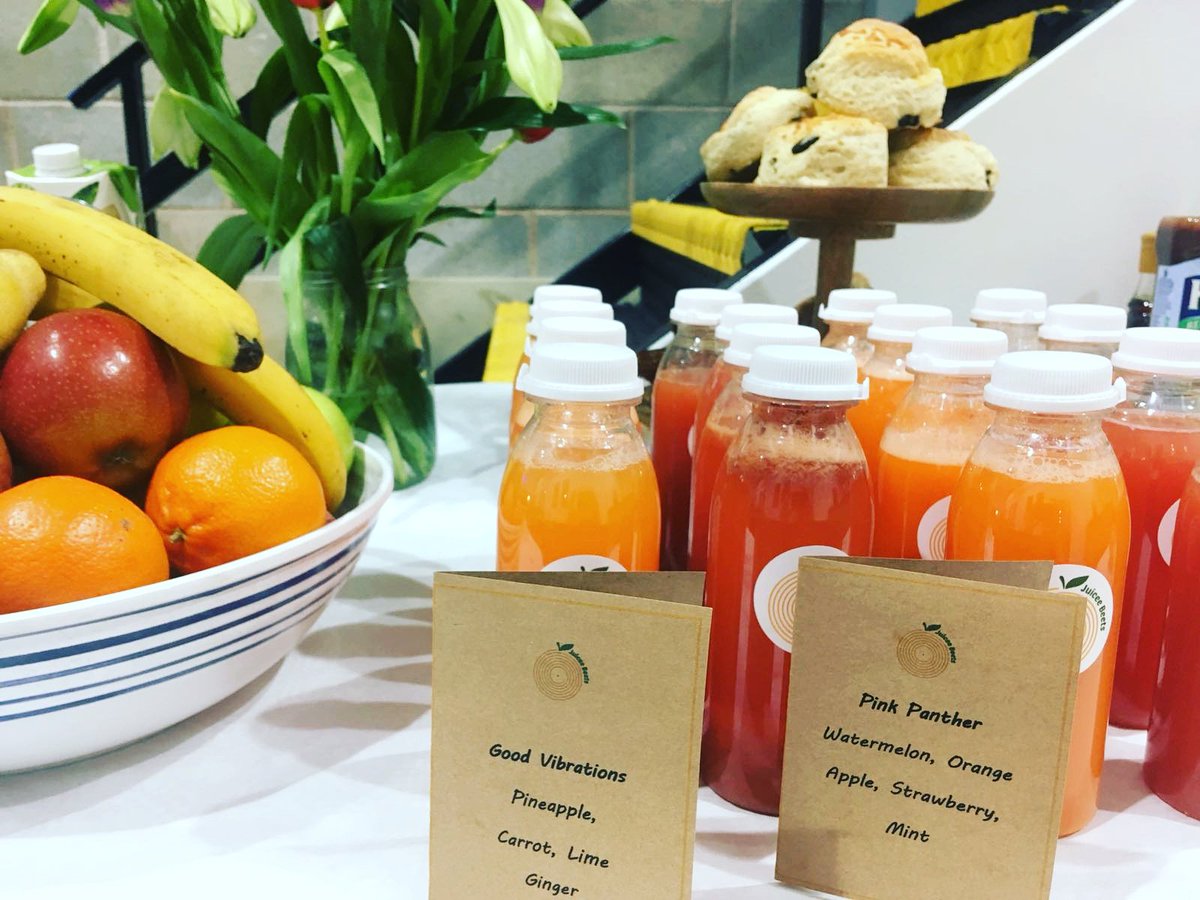 JuiceeBeets's tweet image. Back with 2 different flavours.Corporate catering @tastethelovemcr  @foundryfilmstudios fresh juices served with Taste the Love's breakafast spread
#juiceeverydamnday #startthedayright #breakfastspread #corporatecatering #eatarainbow #drinkyourveggies #vegan #buylocal #eatfresh