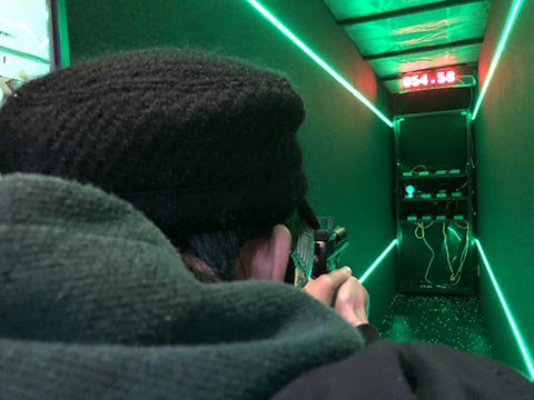 EShoooooting's tweet photo. 当店にて大好評稼働中のイベント、ES-88。一昨日に続いて、2人目の達成者が現れました！
しかも何と、ほとんどエアガンに触ったことが無く、九龍迷宮街区でのレッスンの帰りにお立ち寄りになったというお客様ですよ！　これは皆さん、挑戦しない手はないでしょう！！
#シューティング  #ES88 #M45A1 https://t.co/kj0CkfViqY