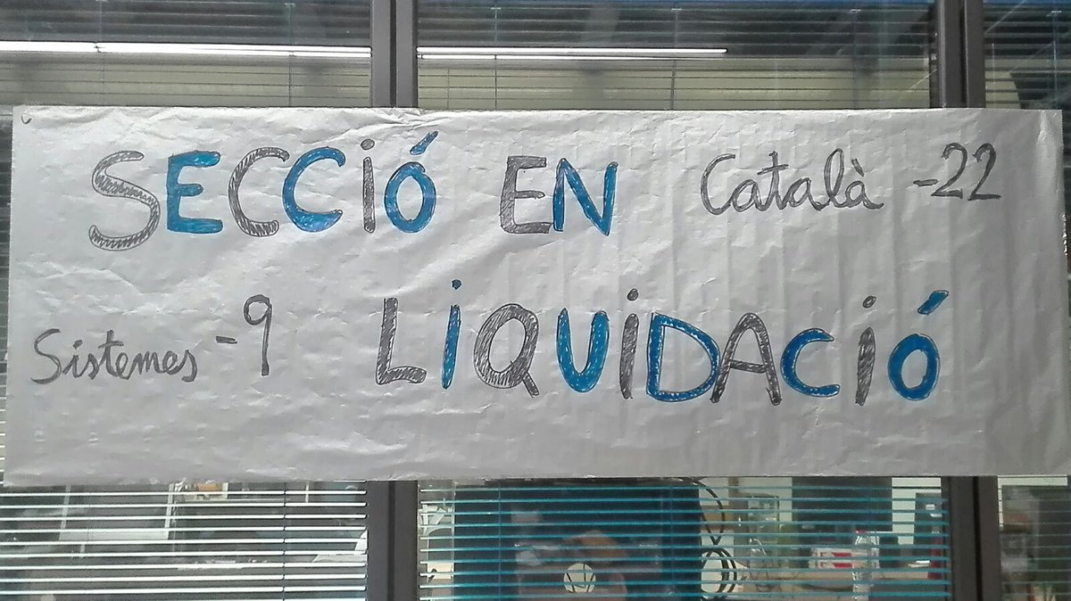 JuditSLlurba's tweet photo. Després de 20 anys a El Periódico, ens veiem forçats a plegar. Liquiden tota la secció de català i alguna altra, però marxarem amb dignitat. #catalaenliquidació @pastoret13 @marcosperiodico @AlfredBosch @mrosa_bay @ELLURBA https://t.co/9G8yCwbMfi