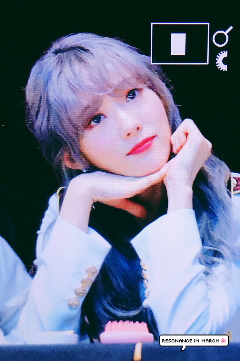 19970306net's tweet photo. 180311 여의도팬싸 @WJSN_Cosmic 
#우주소녀 #루다 #WJSN #LUDA
#꿈꾸는마음으로 🌌 https://t.co/SbDrmnnJ7N