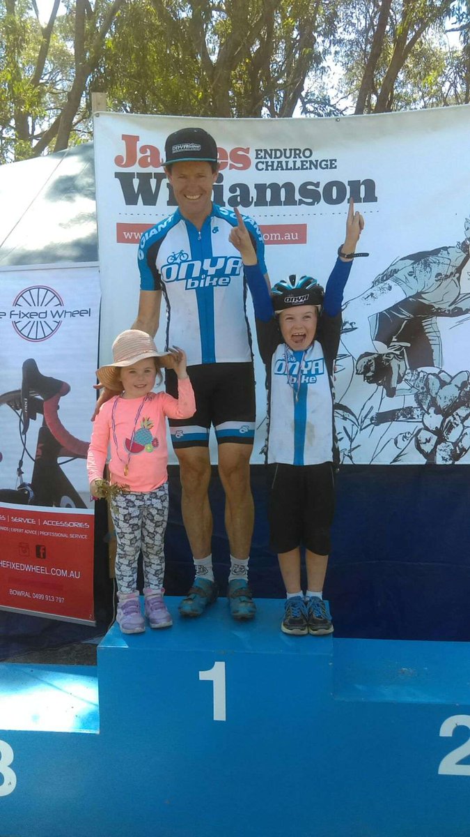 Smileybrad01's tweet photo. Everyone was a winner @ Willo, racers, kids &amp; spectators. Always a great track, thanks to organisers. #liveonwillo #onyabike https://t.co/0yJNTFywYb