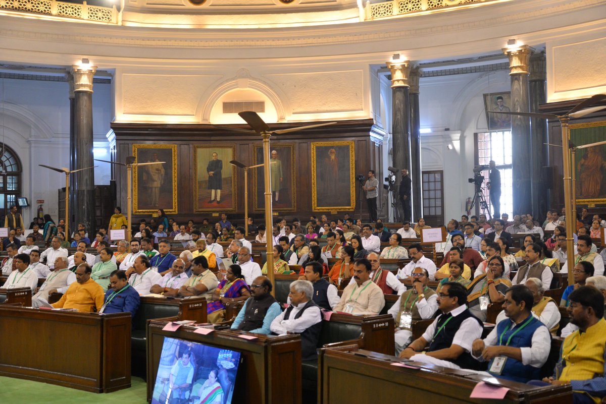 LokSabhaSectt's tweet photo. Glimpses of the Closing Session of #NationalLegislatorsConference in Central Hall of the Parliament House.
#NationalLegislatorsConference2018 #NLCDelhi2018 #WeForDevelopment @loksabhatv @S_MahajanLS https://t.co/65PqjwHm74