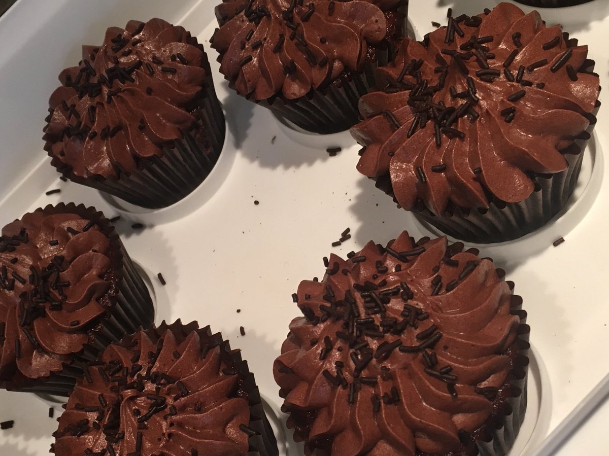 Cupcakes all ready for the team #notjustaboutthemums! <a href="/JoGolding6/">Jo Golding</a> <a href="/StaplesClaire/">claire staples</a> <a href="/Smugglers16/">Smugglers Retreat TT</a> <a href="/WeAreSUGM/">WeAreSUGM</a>