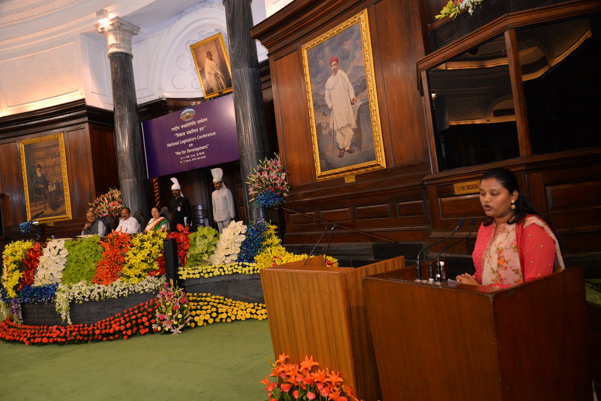 LokSabhaSectt's tweet photo. Glimpses of the Valedictory Session of #NationalLegislatorsConference in Central Hall of the Parliament House.
#NationalLegislatorsConference2018 #NLCDelhi2018 #WeForDevelopment @loksabhatv @S_MahajanLS @MVenkaiahNaidu @rajyasabhatv @loksabhatv https://t.co/gVsUawjgRu