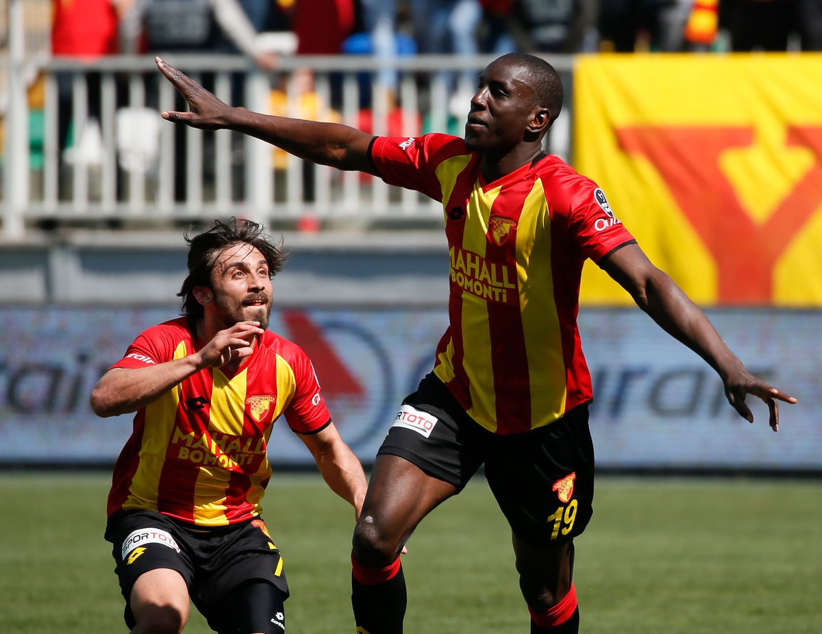 Ntv Spor Evindekal On Twitter Demba Ba Ve Goztepelilerin Gol Sevinci