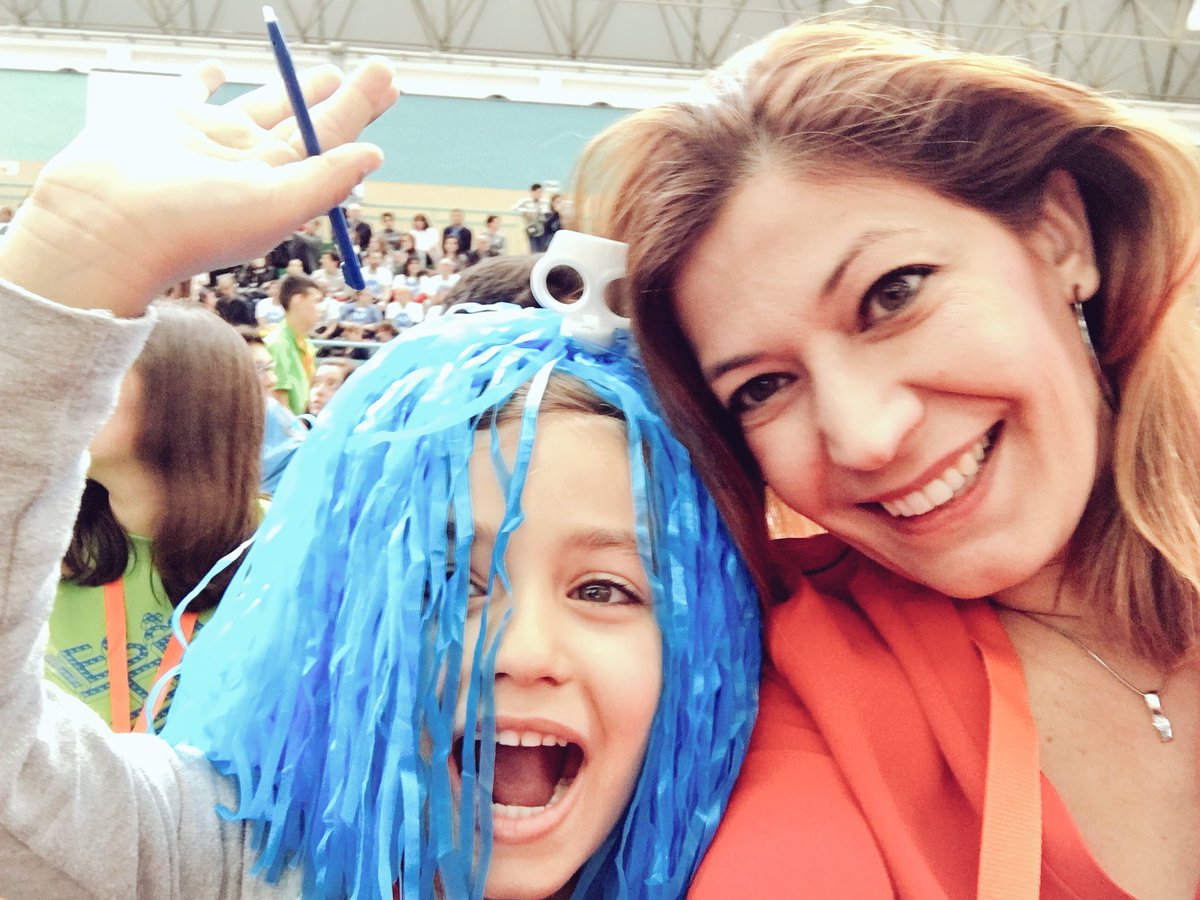 Coqui_Garcia's tweet photo. Arriba esos equipos @AldeatronRobtix y #Cintegra, representantes de Canarias en #FLLGRANFINAL! Ya en la ceremonia de clausura,con reconocimientos a los #socios, #voluntarios, y por supuesto, a los #equipos!! @FLLCanarias @INfutureTF @INtechTenerife #Tenerife2030 https://t.co/9We0m0GXLj