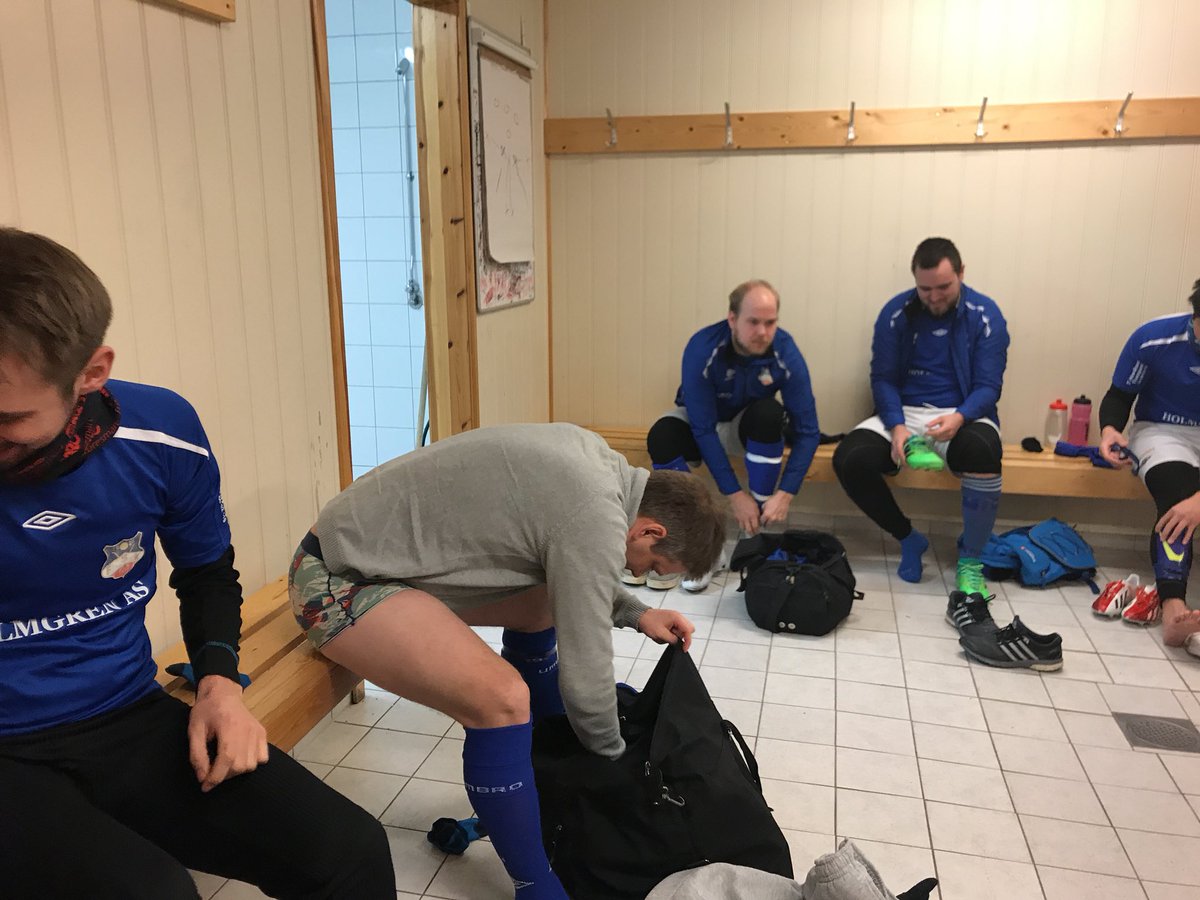 Skal overvære Fenstads beste elleve mot Hurdal på oppakermoen #breddefotball #kaldtimars