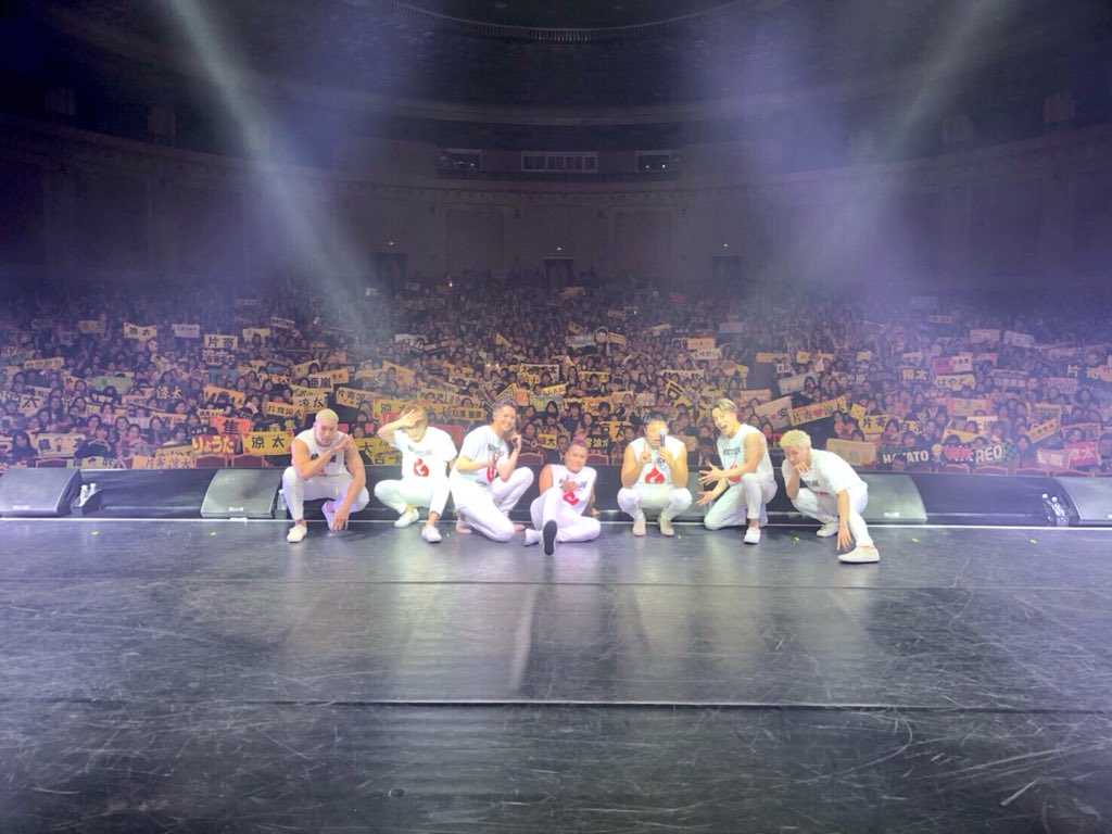 generationsfext's tweet photo. CHINA TOUR
北京公演 全公演が無事に終了しました‼️
会場にお越しくださった皆さん
会場以外の様々なところから
温かい声援を送ってくださった皆さん
本当にありがとうございました✨
次は🔜上海✨
ラストスパート‼️
#GENERATIONS と一緒に
さらに盛り上がって行きましょう🙌🏻 https://t.co/LGRUN0EG4E