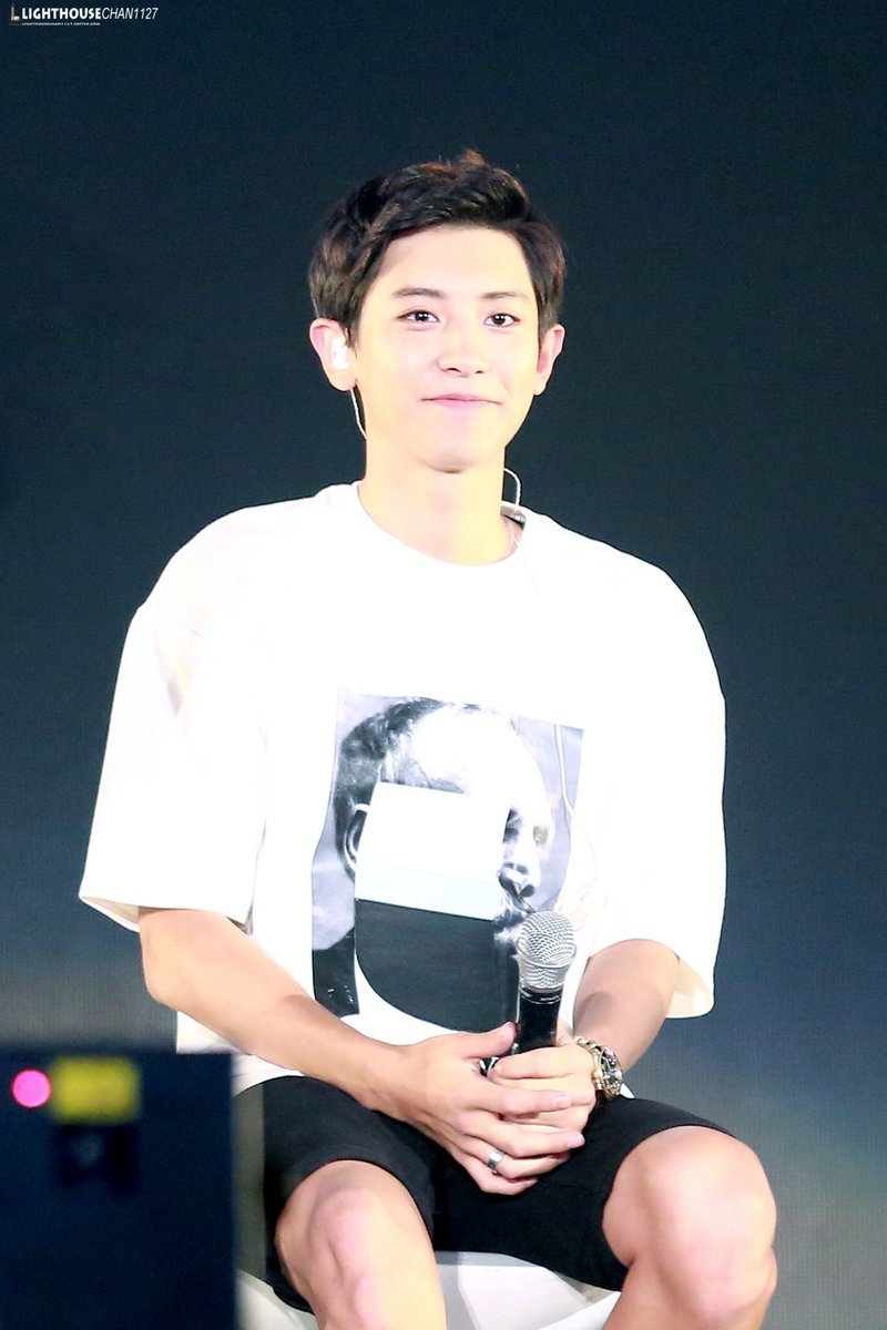 LighthouseChan's tweet photo. #CHANYEOL 💘💘💘 https://t.co/hE8iNaX6La