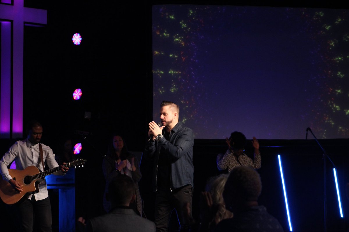 Reallifemacon's tweet photo. The worship and message today was incredible and we still have an experience at 11AM! #rlmacon #letstalkaboutworship https://t.co/UWnbdZlY94