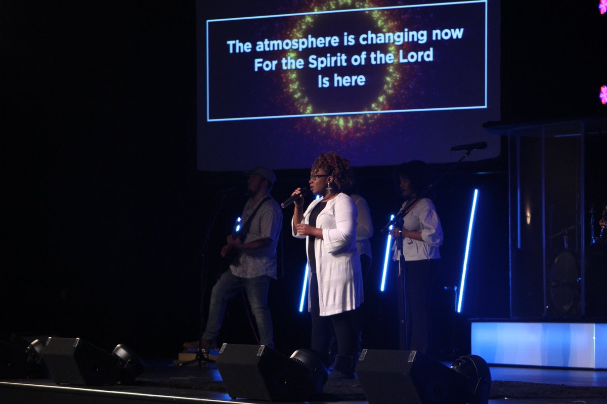 Reallifemacon's tweet photo. The worship and message today was incredible and we still have an experience at 11AM! #rlmacon #letstalkaboutworship https://t.co/UWnbdZlY94