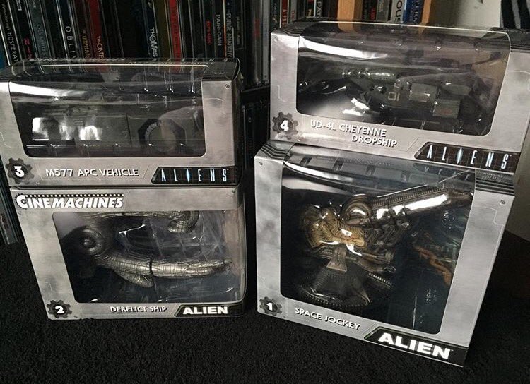 PBRstreetgang73's tweet photo. More of my #AliensCollection https://t.co/2PhY4mZzpi