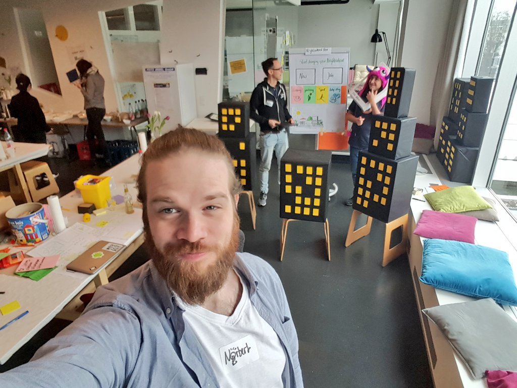 EnjoyCLS's tweet photo. Shaping service designs of tomorrow!

#creativelearningspace #gsjam #innovation #servicedesign https://t.co/RpvjKDKR4w