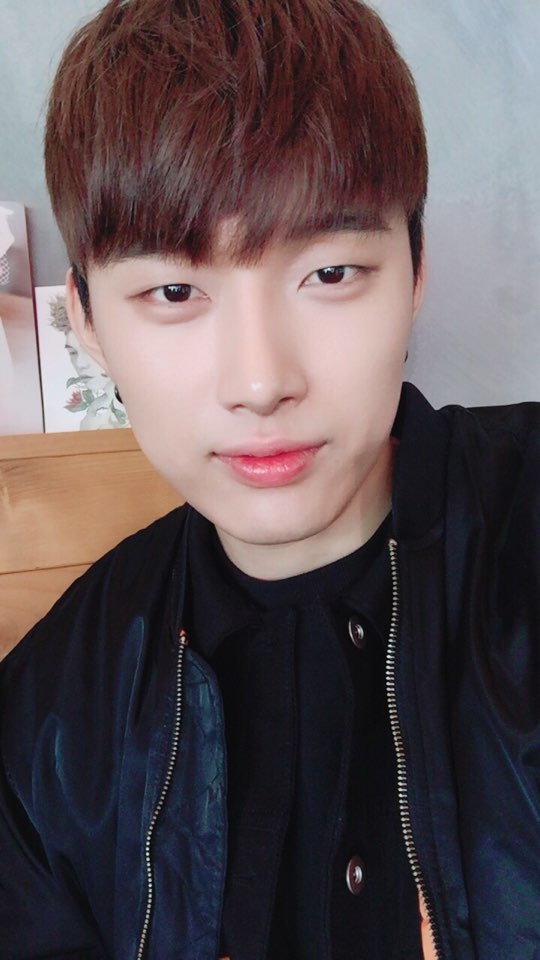 mmoboysph's tweet photo. [PIC] Kim Jaehan shared pictures in an open kakaotalk chatroom.
1st pic: "Really thankful and sorry"
3rd pic: "I love you"

via: mmotrans 
#김재한 #kimjaehan https://t.co/IsJMmfK1Qv