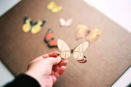 mahamasaod's tweet photo. ﻓﻲ ﺑﻌﺾ ﺍﻷﺣﻴﺎﻥ .. 
ﻧﻮﺩ ﺍﻟﻜﻼﻡ ﻭﻟﻜﻦﻧﻌﺠﺰ ﻋﻦ ﺍﻟﺘﻌﺒﻴﺮ .. 
ﻓﻴﺼﺒﺢ ﺍﻟﻬﺪﻭﺀ ﻭ ﺍﻟﺼﻤﺖ ﺃﺟﻤﻞ https://t.co/seOMSI12rs