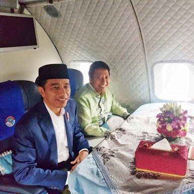 Roban_SKW's tweet photo. Berdampingan Seraya Berkata : Ok.. Ok.. Ok.... 
@MRomahurmuziy
@Pak_JK
@jokowi
@cakimiNOW
#PPPMilenial #Kelompok3 #CyberPPPKalbar 
#JokowiRomiTOPPP
#JokowiRomi1putaran
@KalbarDpw @DPP_PPP @MRomahurmuziy @deni_khanafiah 
@arsul_sani https://t.co/r0o0RYkxwm
#JokowiRomiTOPPP https://t.co/0nMKQdAM8F