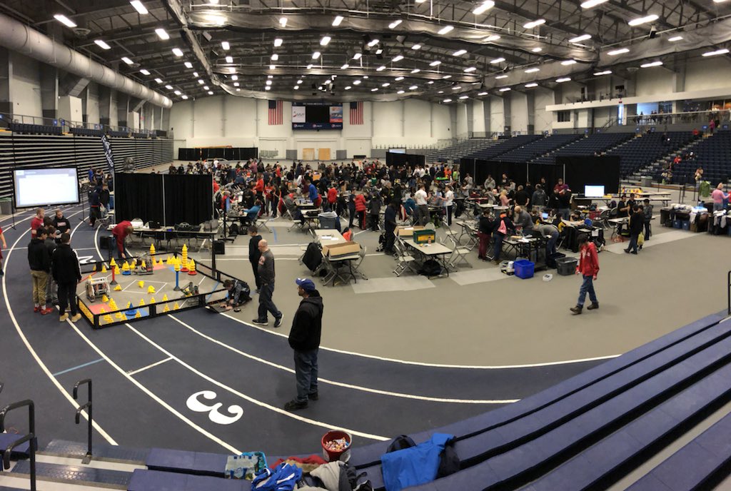 deisel68's tweet photo. #RebelRobotics has passed inspection and we are 20 mins from the start! #HereWeGo #mycrcs #Work https://t.co/zXCdxxXTVe