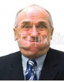 jimmyfloydGol's tweet photo. یه افعال و کلماتی تو زبان آلمانی هست که اصلا در فارسی وجود ندارند.
مثلا این فعل یعنی با صدا نفست رو بیرون بدی قبل خندیدن.
#prusten https://t.co/U740OTWLuv