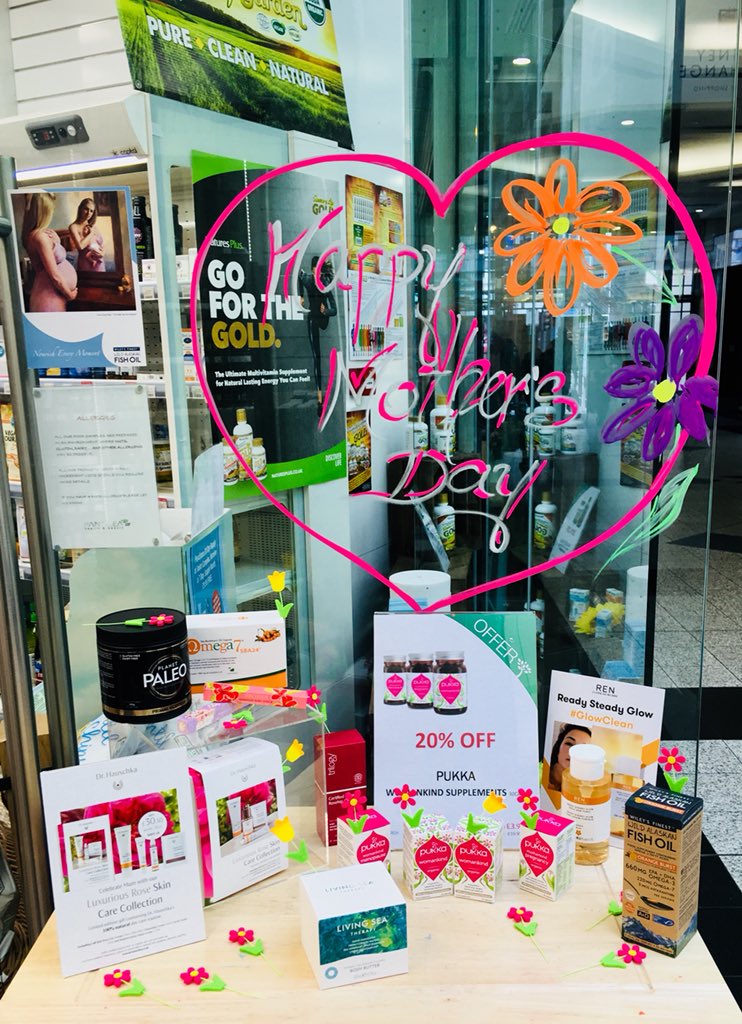 Panacea_Putney's tweet photo. ,,MUM is just another word for LOVE”. #HappyMothersDay! 🌸💐👩‍👧‍👦💝 https://t.co/trQDi5lHNx