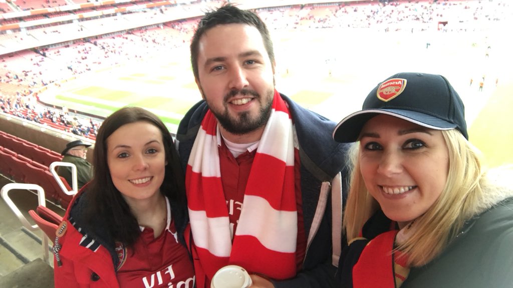PUNC14GASSON's tweet photo. Huge happy 31st birthday to my hubby Ryan! We’re ready for the game ⚽️😁 #AFCvWFC @Arsenal https://t.co/0VYOmxZ70Z