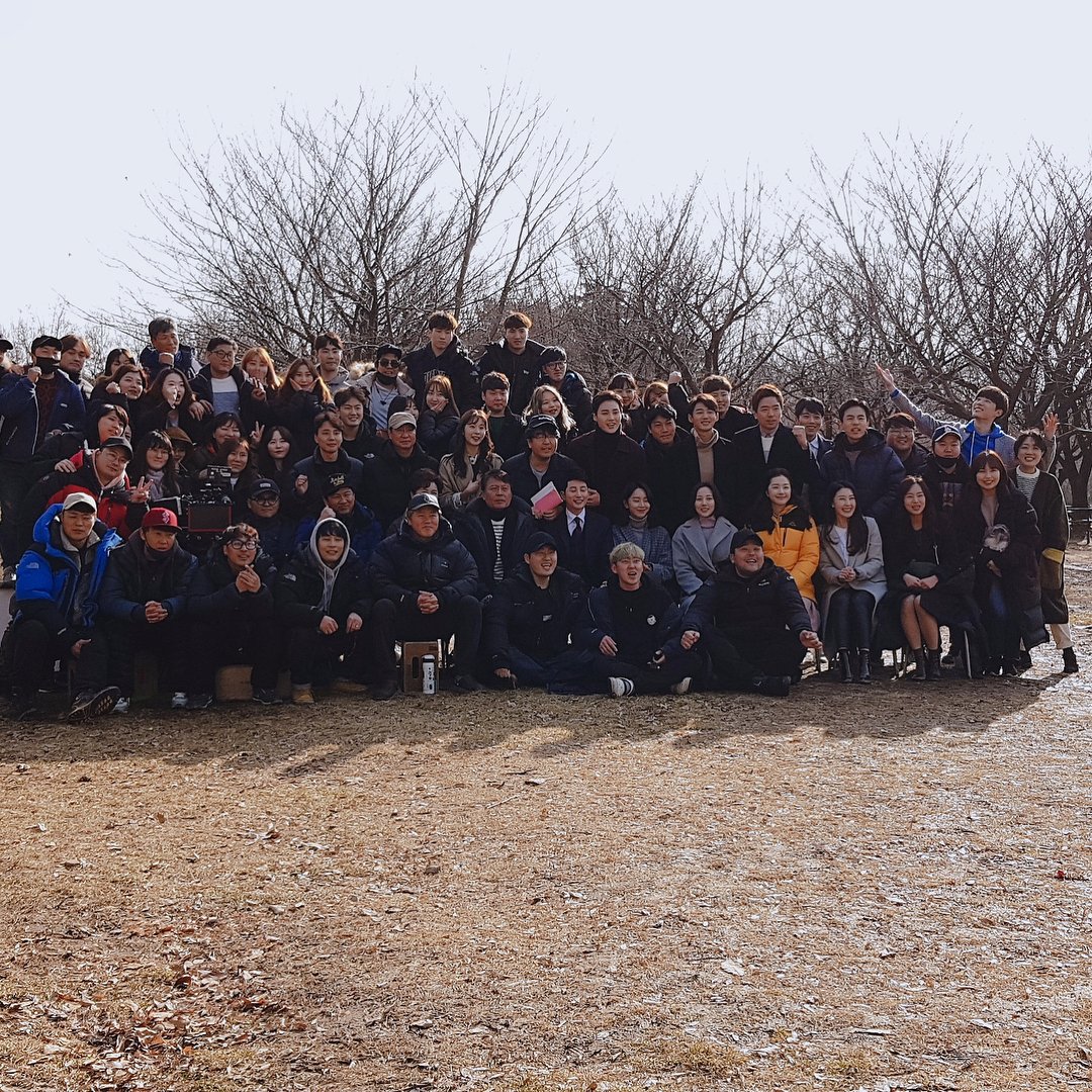 5urpriseSnaps's tweet photo. [LEE TAE HWAN INSTAGRAM(4P)] leetaehwan0221: 짧은 8개월 동안 많이 배우고 또 다른 가족이 생겼... 4/4P https://t.co/0vwTwQaSGo #kpopsnaps https://t.co/6cnwugmnEQ
