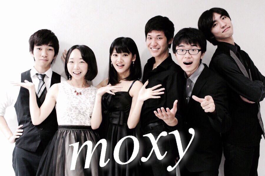 LinkTheFinal's tweet photo. 【4部 moxy】

SCSのmoxyです。The Manhattan Transferというジャズコーラスグループの曲をアカペラにアレンジして歌っています！聴いてくださる皆さんを笑顔にできるよう心を込めて演奏します\( ˆoˆ )/

予約フォーム→ https://t.co/UihBEZvEGM

#LinkTheFinal https://t.co/WK1JQlgA0x