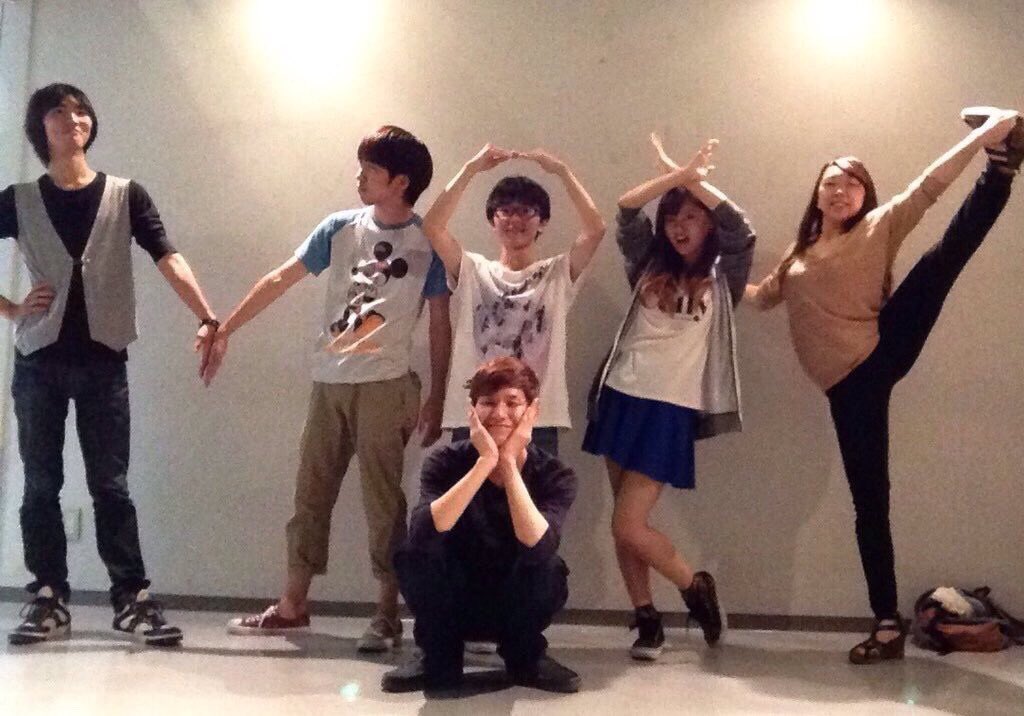 LinkTheFinal's tweet photo. 【4部 moxy】

SCSのmoxyです。The Manhattan Transferというジャズコーラスグループの曲をアカペラにアレンジして歌っています！聴いてくださる皆さんを笑顔にできるよう心を込めて演奏します\( ˆoˆ )/

予約フォーム→ https://t.co/UihBEZvEGM

#LinkTheFinal https://t.co/WK1JQlgA0x