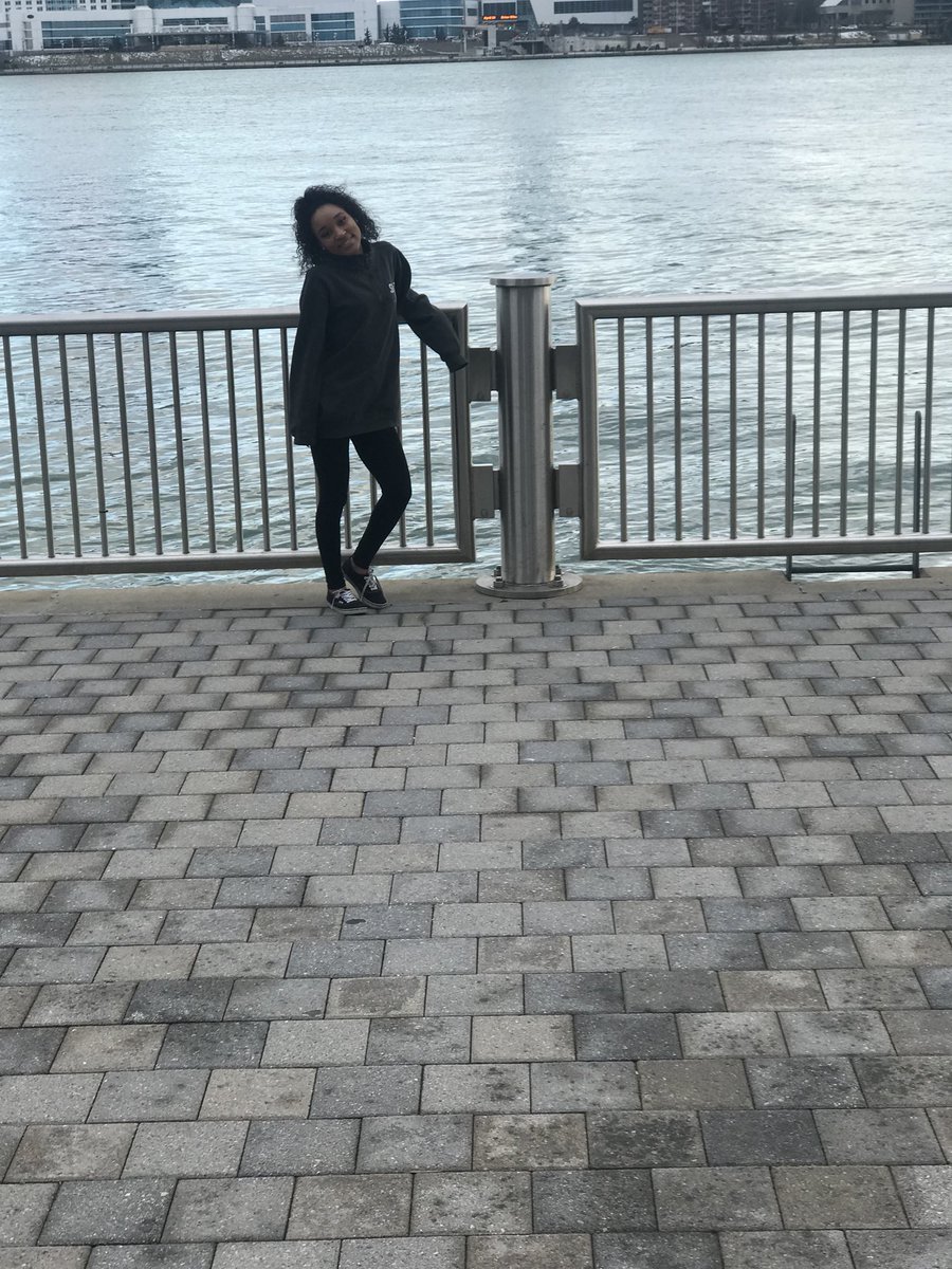 If you cant tell, I’m FREEZING. #MIDECA #Limitless