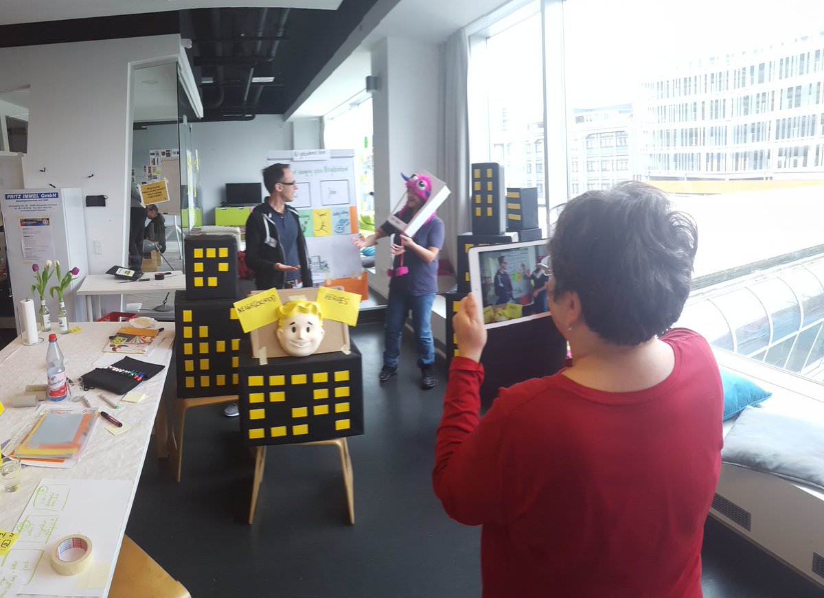 EnjoyCLS's tweet photo. So funny!

#innovation #GSJam #creativelearningspace https://t.co/WsRUdJSiuQ