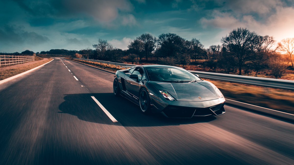 frytography's tweet photo. Twin turbo #Lamborghini sounds insane! 

W/ @frytography_kel https://t.co/ozebCaYH6G