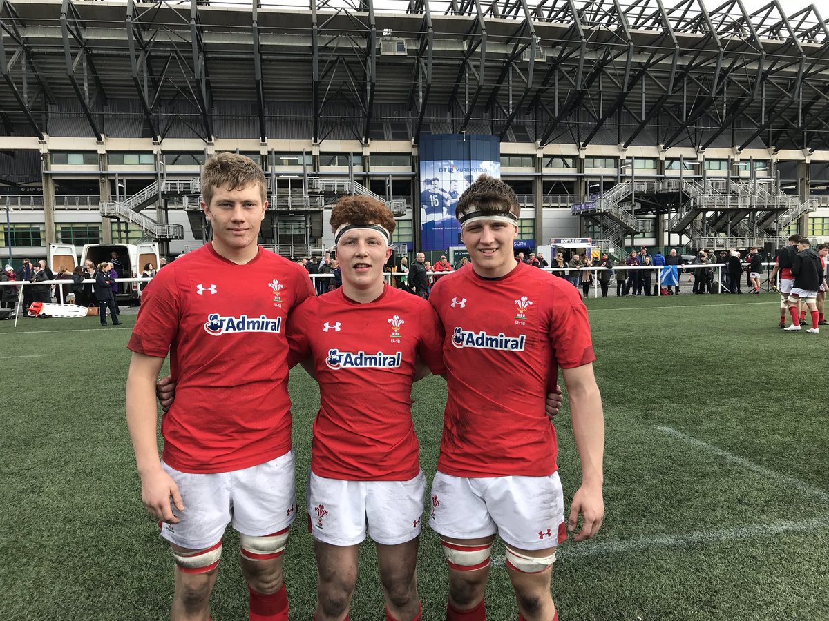 Dragons_Academy's tweet photo. Top win for @WelshRugbyUnion U18s against @Scotlandteam U18s @MurrayfieldExp - well done to @dragonsrugby players Aneurin Owen, Rob Brookson and Ben Carter https://t.co/FCsgc0Ozkd