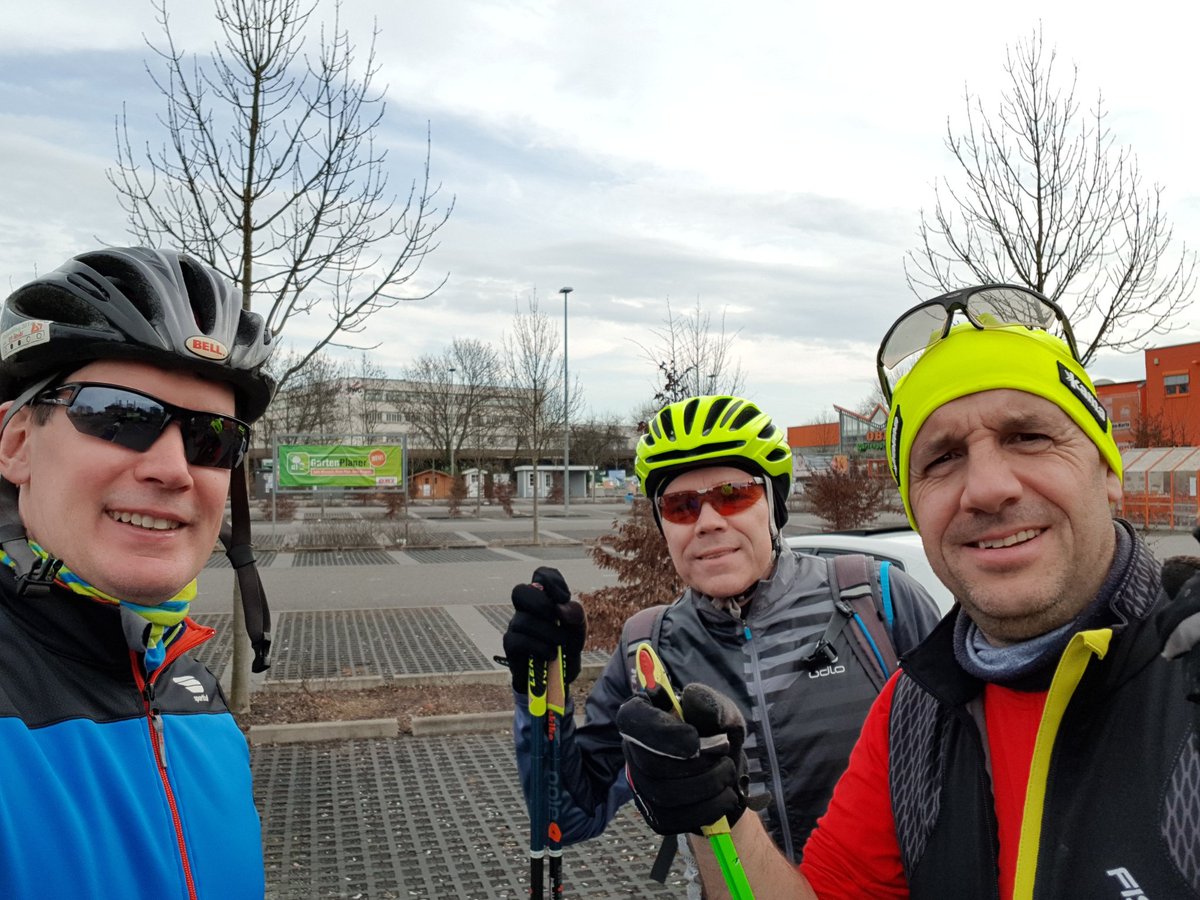 Crosszinser's tweet photo. #RollDichFit an der #Fulda. #Crossskating Auftakttour 2018. https://t.co/AqU5rBrUfu