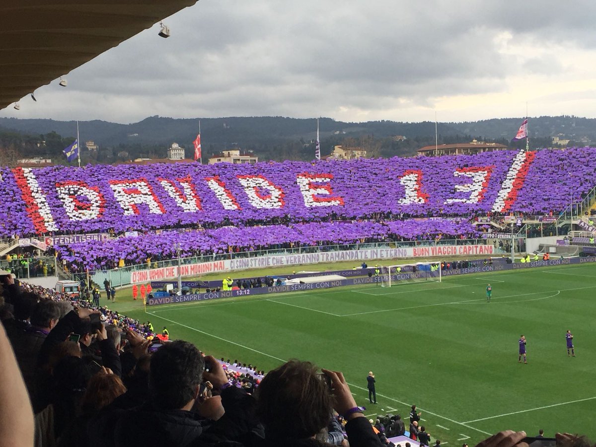 angelomangiante's tweet photo. La foto di oggi. 

Vale più della partita.
Vale più di mille parole per descrivere un grande amore. 

Ciao caro Davide

#FiorentinaBenevento 1-0  
@SkySport https://t.co/G0IrWcBcnA
