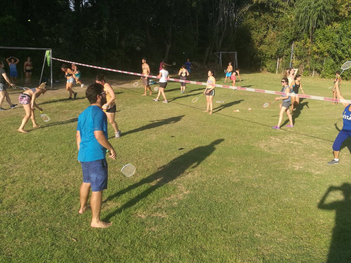 ShuttleTimeArg's tweet photo. Los instructores Mariela Parisi y Pablo Piedrabuena estuvieron presente en la 3 edición del Enda, Encuentro Nacional de Deportes Alternativos en el club Alemán de San Fernando donde participaron 120 Profesores y estudiantes de Educación Física. https://t.co/9kqNidFWp5
