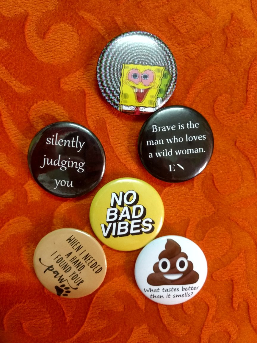Taggit_cool's tweet photo. Got a favourite quote, or a sassy line or your favourite character or you like something quirky? We got it all pinned for you.
You visualise, we customize. ❤

DM us for customization orders💛

#taggitcool #SundayFunday #wewillloveyou https://t.co/5Lyosq2vur