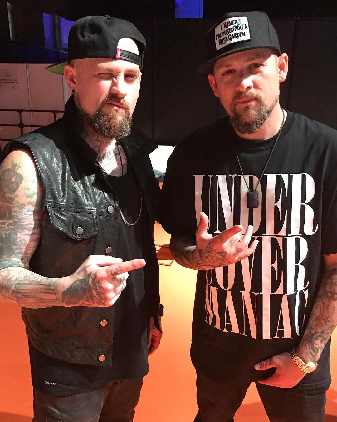 ソニーミュージック洋楽 Happy Birthday Benjimadden Joelmadden 本日3月11日は グッド シャーロット の双子のメンバー ジョエルとベンジーの誕生日 39歳おめでとう Gc グッシャー Goodcharlotte T Co Hfxx9mf1bj Twitter