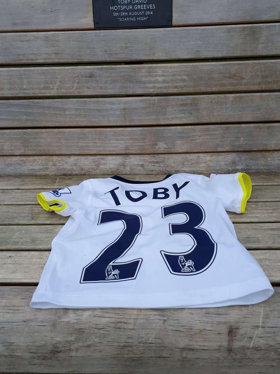 AndyGreeves's tweet photo. Toby's Bournemouth bench and Daddy's WHL seat together ahead of @afcbournemouth v @SpursOfficial today. Miss you always little man. #SoaringHigh https://t.co/jNBJdOETRB