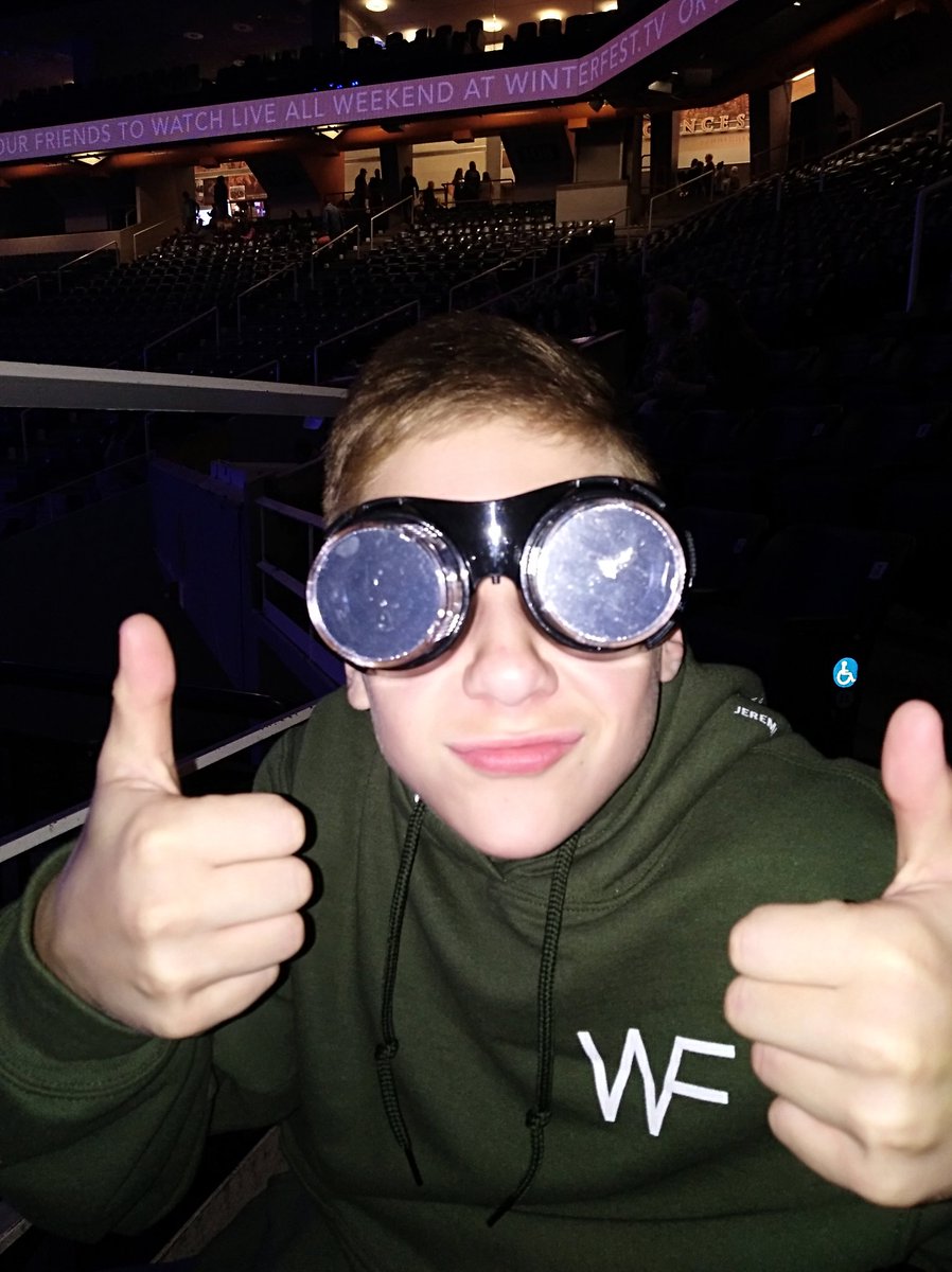 TopherVanScot's tweet photo. @WinterFest first-timer enjoying the weekend praise! @ECoGWV @TransFormed_You #Winterfest18 #ecogwv #transformedyouth https://t.co/La8NomHdaj